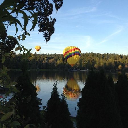 Cottage Lake Bed And Breakfast Удънвил Екстериор снимка