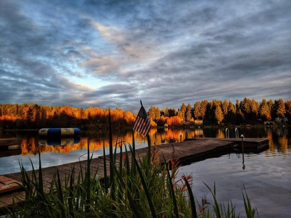 Cottage Lake Bed And Breakfast Удънвил Екстериор снимка