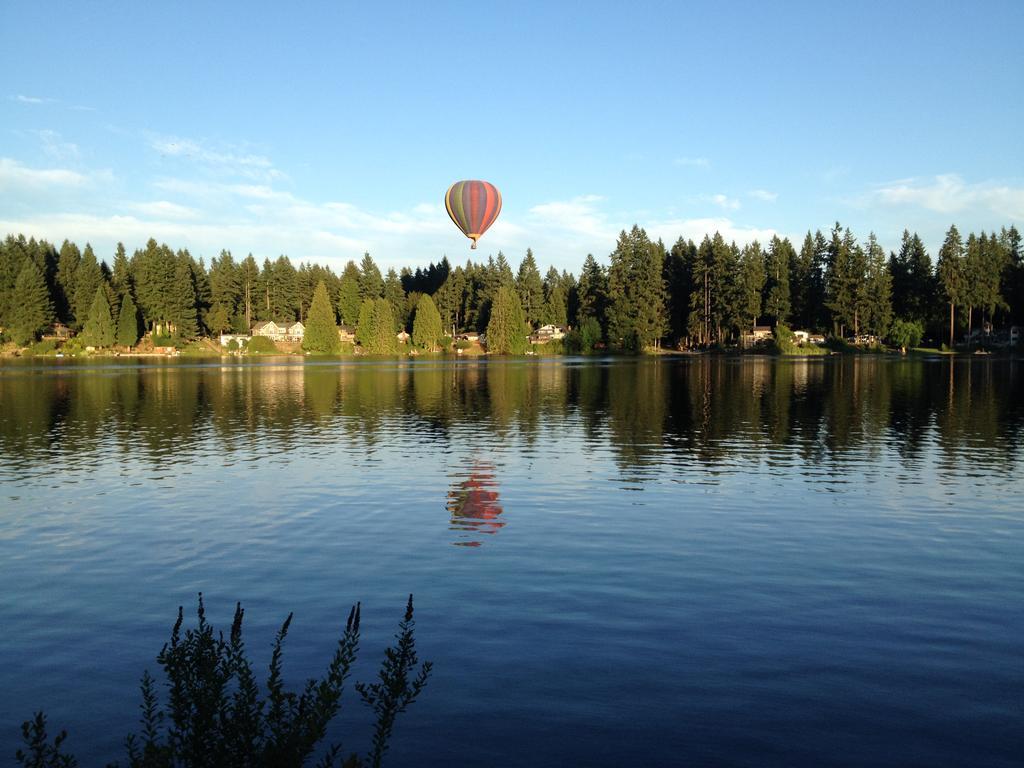 Cottage Lake Bed And Breakfast Удънвил Екстериор снимка