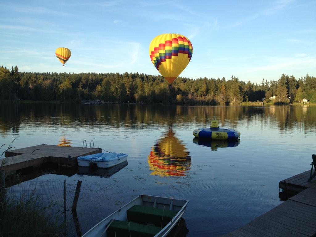 Cottage Lake Bed And Breakfast Удънвил Екстериор снимка